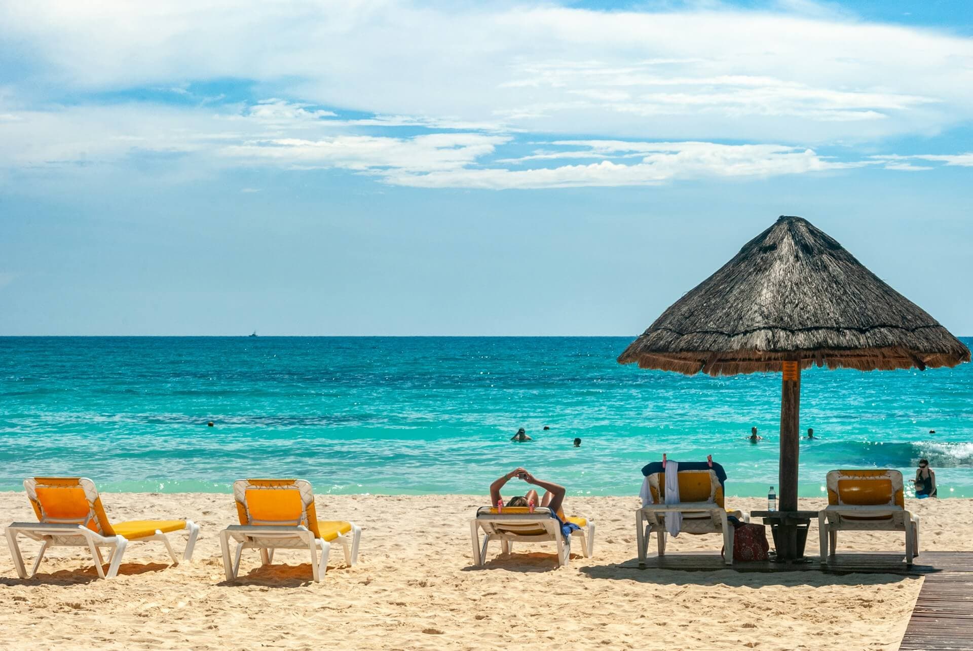 How to Buy Package Holidays Online in Europe: Pay Monthly Options
